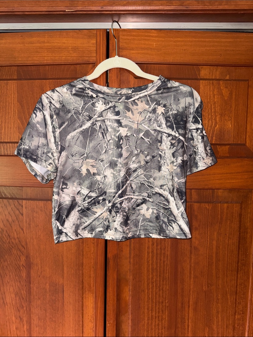 Women’s Gray & Black Camouflage Crop Tee